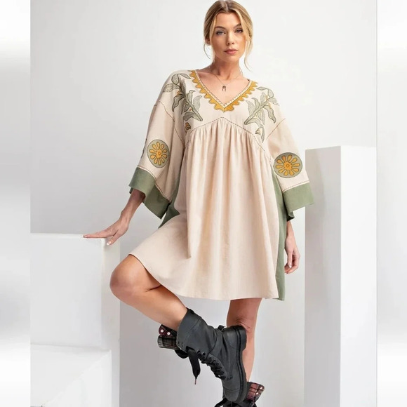 New Easel Embroidered Boho Floral Poly Linen Woven Dress - Picture 6 of 6